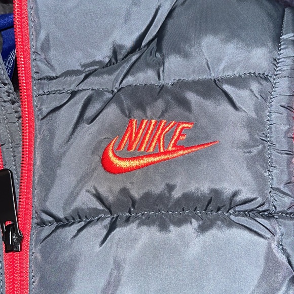 Boys Nike Puffer Coat - Picture 3 of 4
